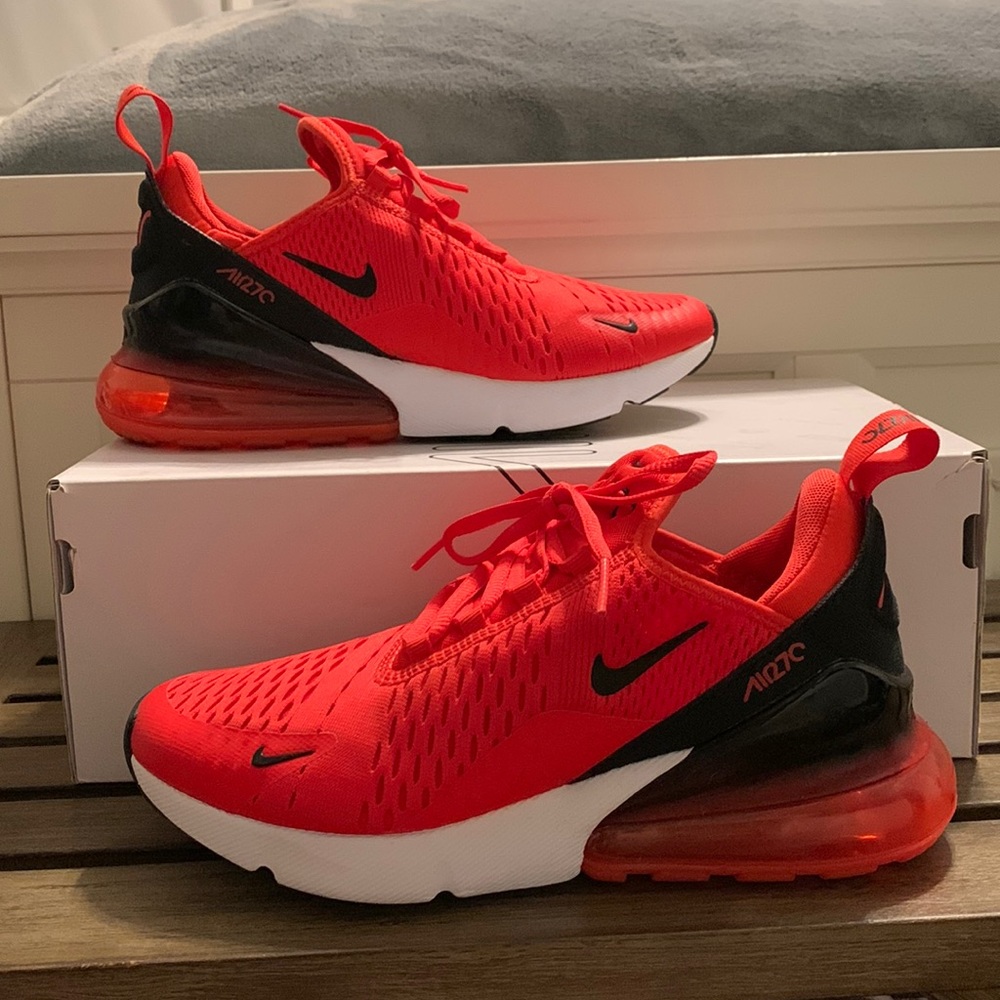 Nike women’s air max 270 light crimson